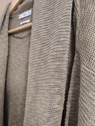 Cardigan in lino beige di Mango