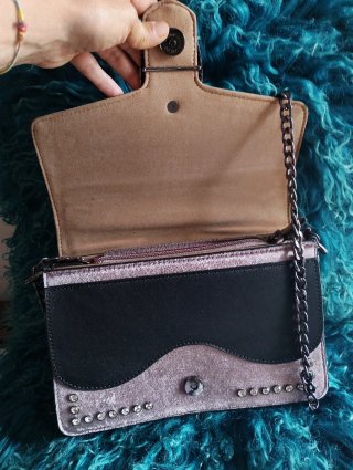 Bolso de terciopelo con pedrería