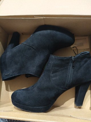 Botines de tacón negros