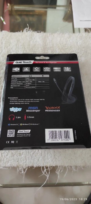 Auriculares multimedia con micrófono  gold touch
