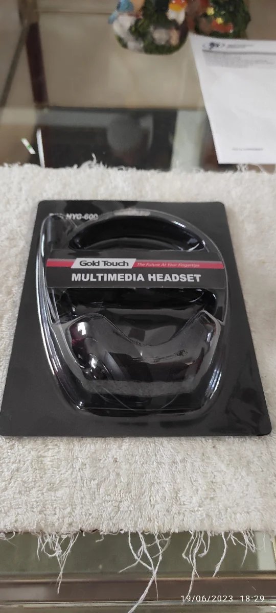 Auriculares multimedia con micrófono  gold touch