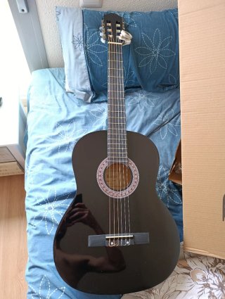Guitarra Clásica Rocío Negra + Funda