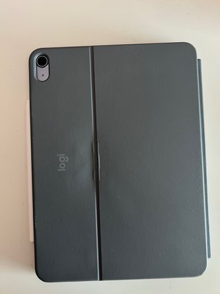 Logitech Combo Touch iPad Air 4/5/6