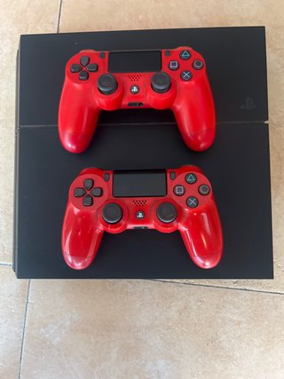PS4 Original 500GB (Lector Físico)+ 2 Mandos