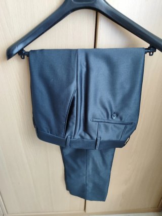 Traje de novio negro
