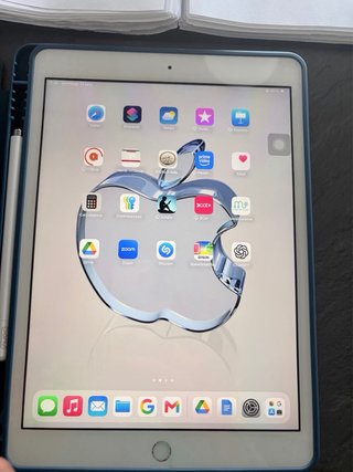 iPad 8ª Gen 32GB Blanco como nuevo. Ni una rallada