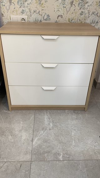 Cómoda Ikea Blanca y Madera