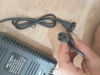 Cargador JING CHENG 24V 1.6A