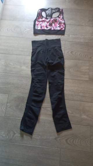 Set di abbigliamento sportivo da donna nero