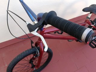 Bicicleta BMX Monty Roja