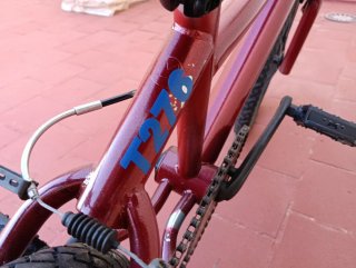 Bicicleta BMX Monty Roja