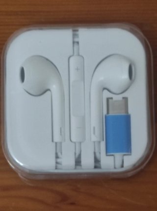 Auriculares lightning y tipo C para que elijas