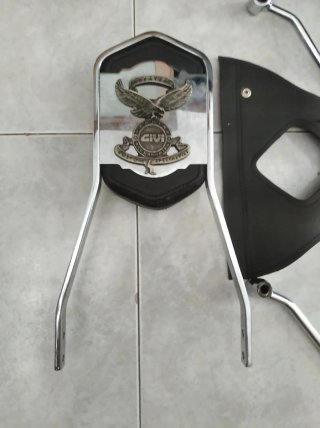 Respaldo y Soportes Alforjas Suzuki 800