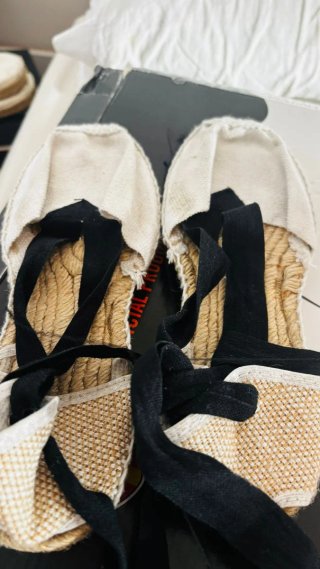 Alpargatas Falleras Beige y Negras