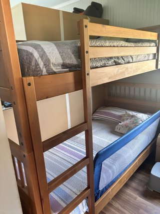Litera IKEA madera con escalera