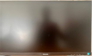 2 Monitores Philips 24” Full HD