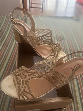 Zapatillas Mustang Beige y Doradas