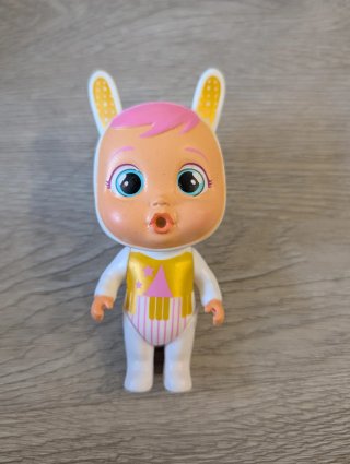 Muñeca Bebé Llorón con orejas de conejo