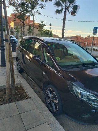 Opel Zafira Tourer 2011