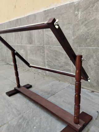 Bastidor de mesa para bordar
