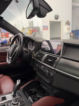 BMW X6 2011