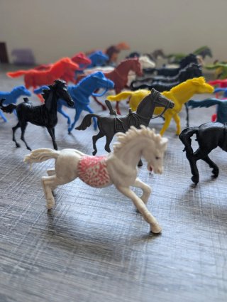 Lote 40+ Caballos Juguete Vintage Figuras