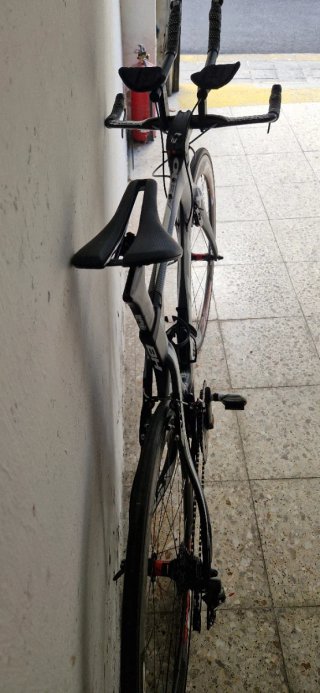 BH Aerolight TT/Triatlón — Grupo Shimano Ultegra