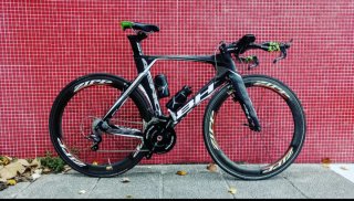 BH Aerolight TT/Triatlón — Grupo Shimano Ultegra