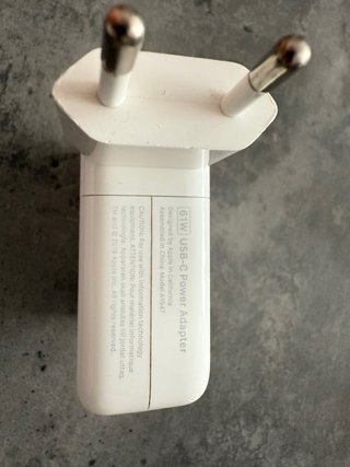 Cargador Apple 61W A1947