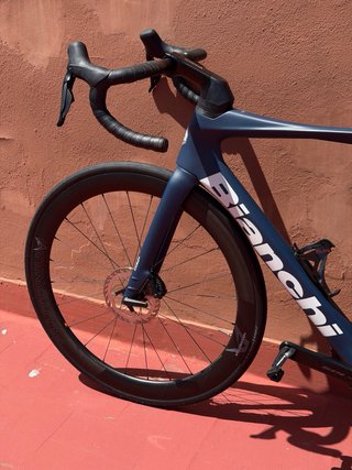 Bianchi Oltre Comp 2025 Shimano 105 Di2 - Talla 57