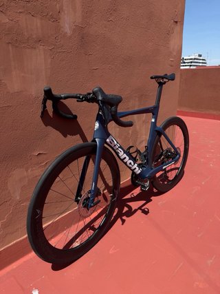 Bianchi Oltre Comp 2025 Shimano 105 Di2 - Talla 57