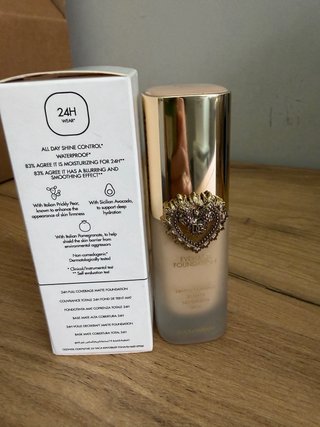 Dolce & Gabbana Everlast Foundation SPF20
