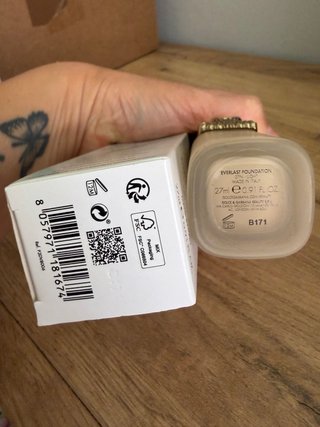 Dolce & Gabbana Everlast Foundation SPF20