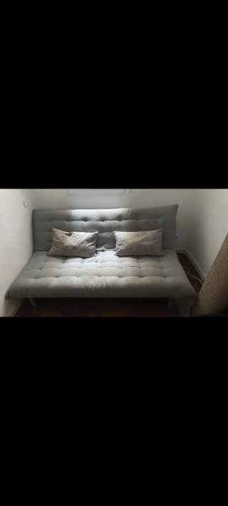 Sofá Cama Gris con Cojines