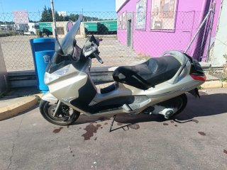 Piaggio X8 125 Maxi Scooter