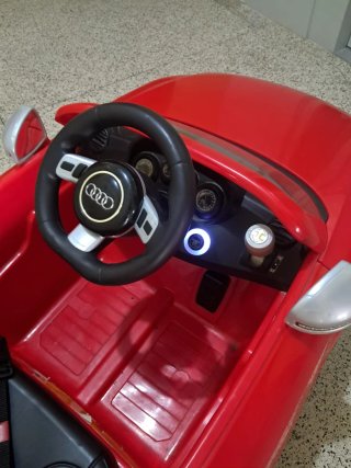 Coche A udi eléctrico infantil a batería