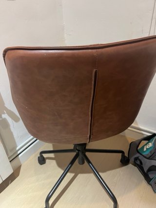 Silla de oficina giratoria con ruedas