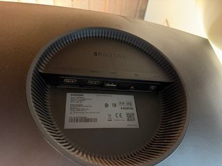 Monitor Samsung 140Hz