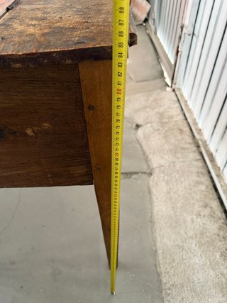 Mesa antigua de madera
