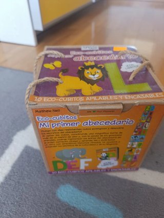 Juego de cubos educativos con animales y números