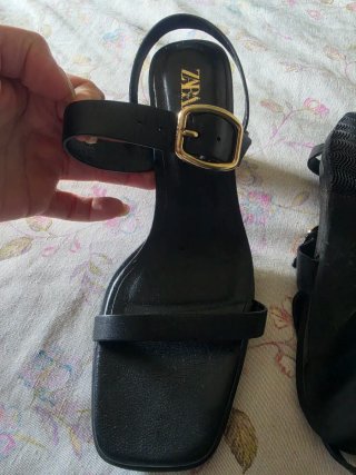 Sandalias Zara Negras Tacón Hebilla