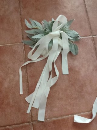 Adornos florales para coche de novia