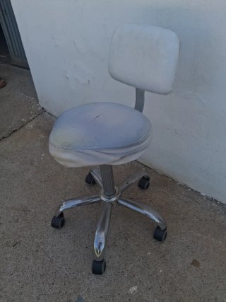 Taburete Clínico Giratorio con Respaldo