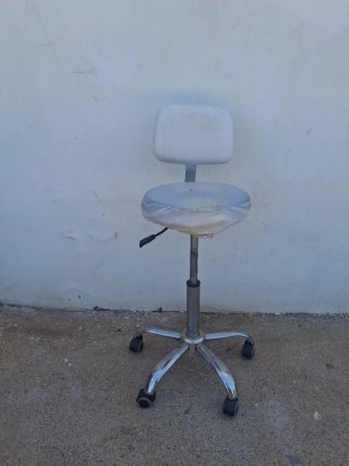 Taburete Clínico Giratorio con Respaldo
