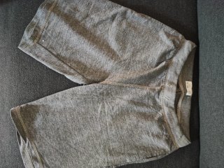 Lote 4 pantalones cortos deporte T. 13-14