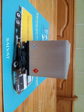 Camión Renault Magnum 1/43 Salvat