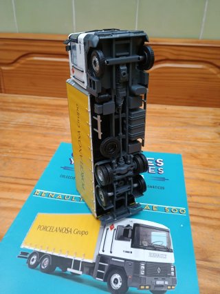 Camión Renault Magnum 1/43 Salvat