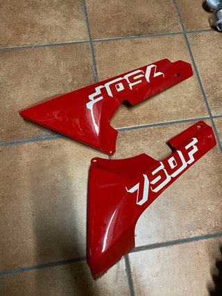 Carenado honda vf  750F