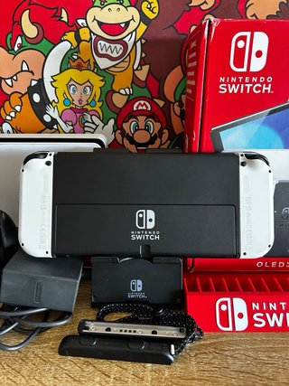 Nintendo Switch OLED 10/10 PERFECTA. Con accesorio