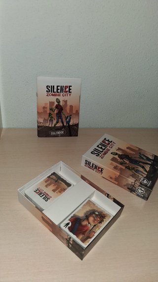 SilenZe - Zombie City. Juego de mesa